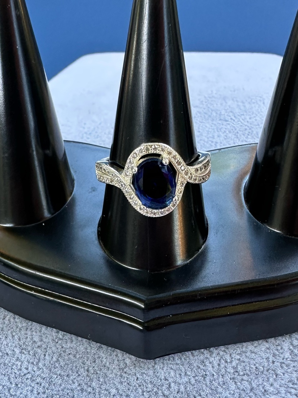 New 925 Italy Sterling Silver Ring Size 8